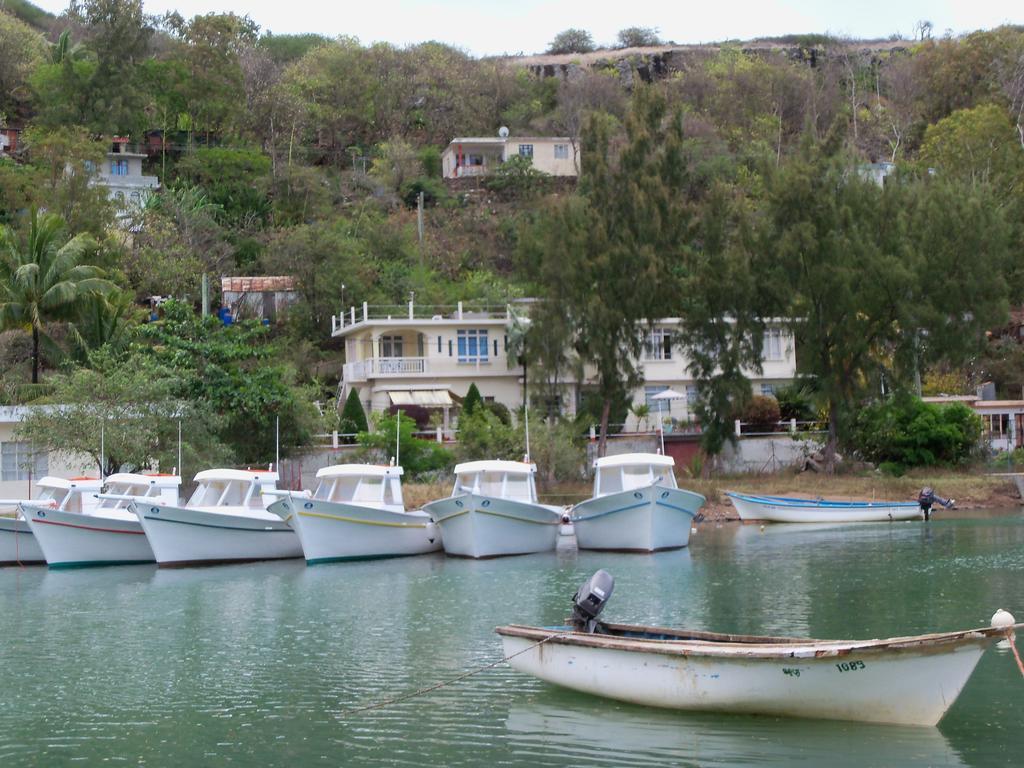 Villa Acajou Sur Mer Port Mathurin Bagian luar foto